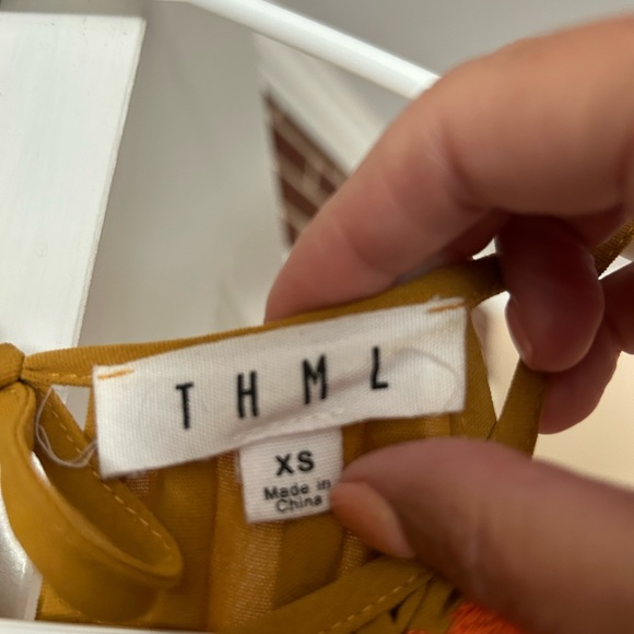 Dress - Picture 4 of 6